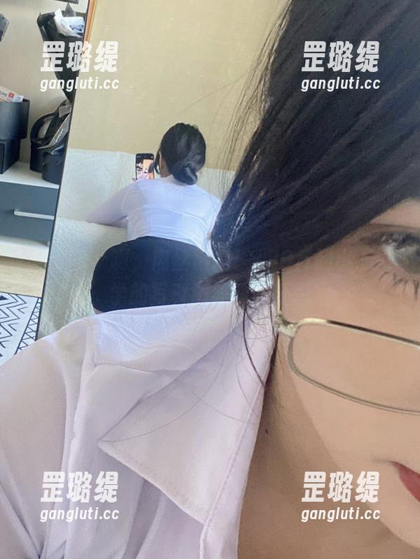 微密圈 - 啊，肉丝旗袍！120斤的小王同学的写真图集让我狂想