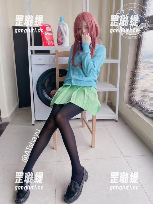 AT鲨私拍：金风玉露一相逢，仿佛在说‘你是我的水蜜桃’！