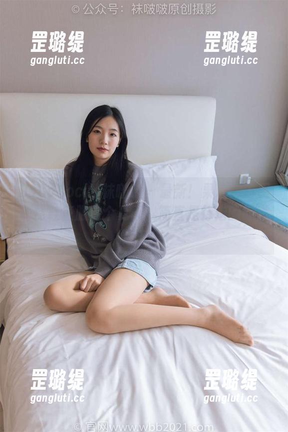 BoBoSocks袜啵啵-果冻 BoBoSocks袜啵啵 - 最新!果冻如何用麦昆鞋征服这个夏天,简直是行走的时尚教科书!