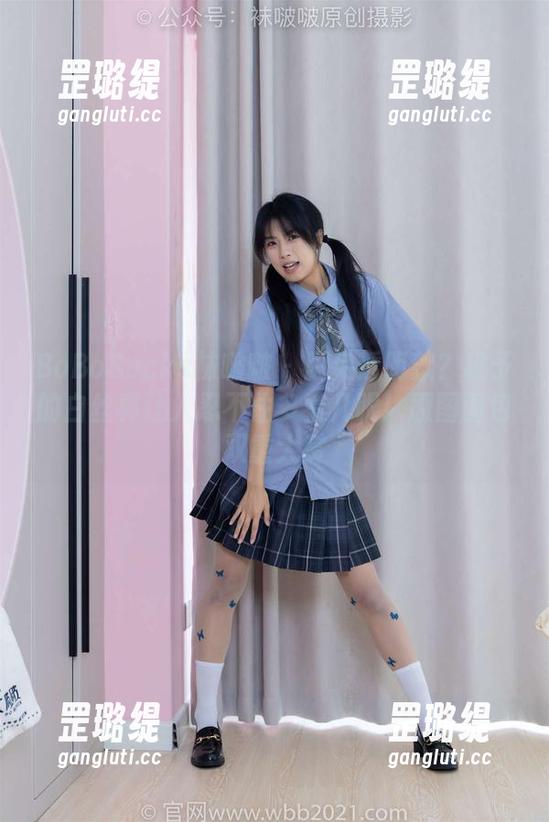 BoBoSocks袜啵啵 - 脚尖透明款？稚予的白丝真让人忍不住多看几眼！原图图包双重大赏