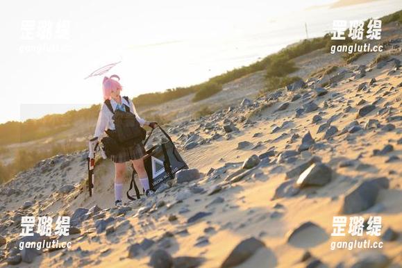 G44不会受伤带你看PA15校服COS，少女前线的美图简直是梦境！
