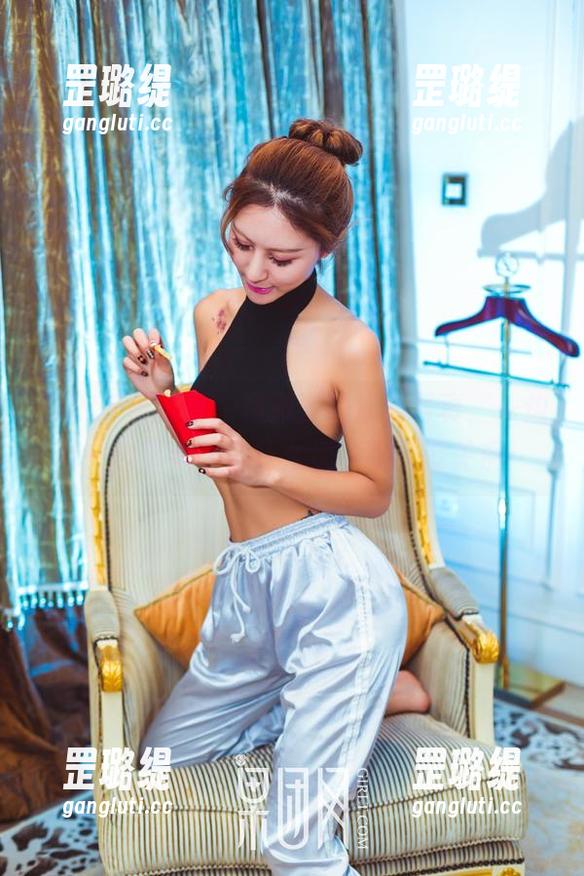 GIRLT果团网-莫雅淇 GIRLT果团网 - 莫雅淇的运动写真,一边看一边思考,为什么运动跟我没关系!