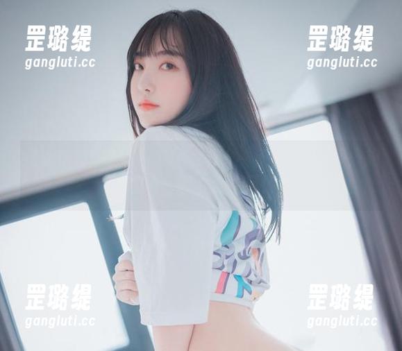 难以抗拒的魅力！HaNari(하나리)私拍合集：旗袍和我，哪个更有风情？