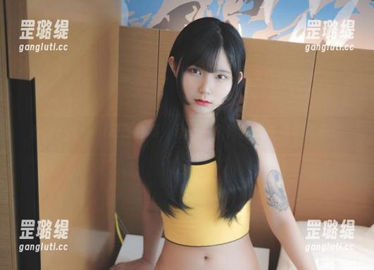 Hizzy(히지)校服合集：让每一个铃声都充满时尚感！