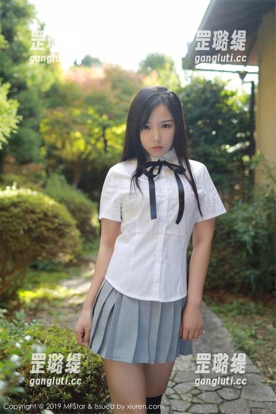 MFStar模范学院-小奶瓶呜呜 MFStar模范学院 - 最新分享!小奶瓶呜呜的白丝:天使与恶魔的完美结合,快点过来看看吧!