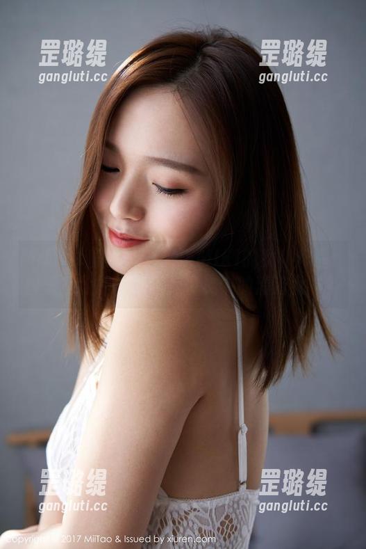 MiiTao蜜桃社 - 米琪MIKI的女仆作品：难道是我的幻想还是现实中的清洁女神？