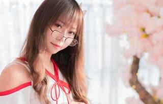 Money冷冷的图集：新年快乐，这一刻我只想说‘你这身材真的不冷吗？’