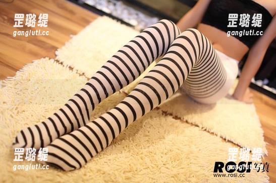 翘臀在线大揭秘：ROSI合集让你欲罢不能！