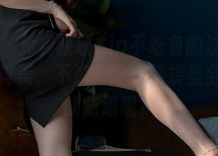 微密圈 – 免费获取Sia不吃鱼的泳装作品，拍得真美，不过为啥我脑袋里全是沙滩的味道呢？