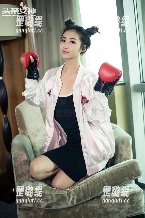 TouTiao头条女神 - 看柠檬酱的护士风格福利图片，绝对能治愈你的眼睛！
