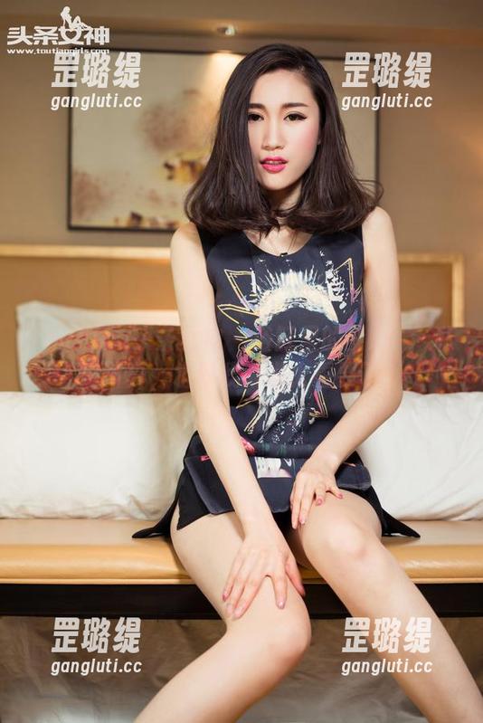 TouTiao头条女神-梦心玥 TouTiao头条女神 - 浴缸里的梦心玥:私房写真,水对我来说太重要了!