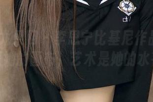 UGirls尤果网 – 李思宁比基尼作品：游泳池是她的画布，艺术是她的水花！