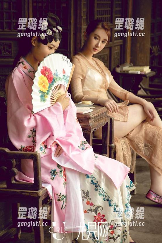 UGirls尤果网 - 李易童最新女友图包，怎么会这么迷人，快来一起看！