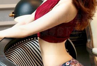 UGirls尤果网 – 想不想和绮里嘉一起‘旅行’？她的旅拍全集等你下载，记得带上风景和心情！