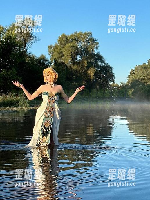 看看Vinnegal的女天狗裸装套装原图，艺术与肉体的微妙平衡