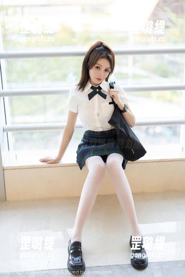 XIAOYU语画界 - 抗击单调：林星阑的旗袍私房合集，瞬间释放魅力指数！