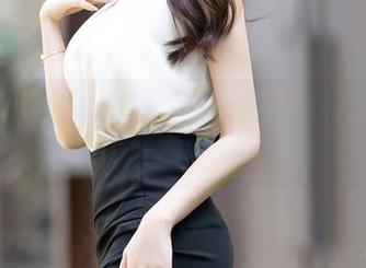 Xiuren秀人网 – Mina米娜与双人定制写真：尝试着不经意间的小暧昧，嘿嘿