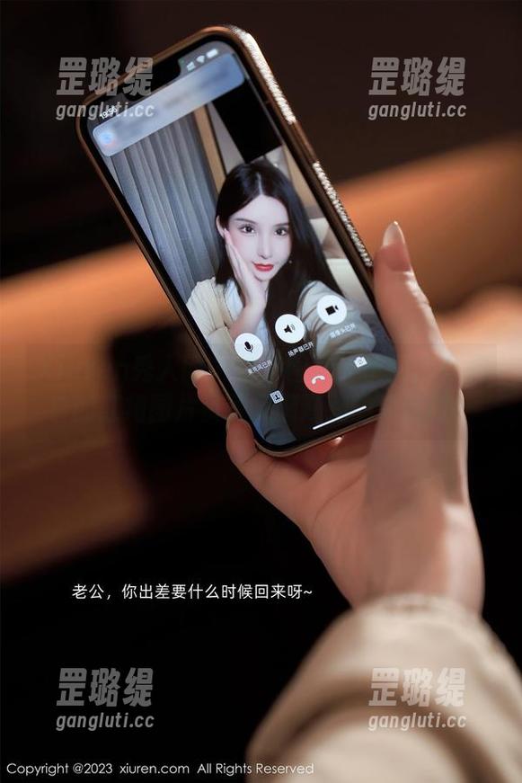 Xiuren秀人网 - 快来围观！伊丽莎有点白的红裙图片资源又刷爆我的朋友圈！