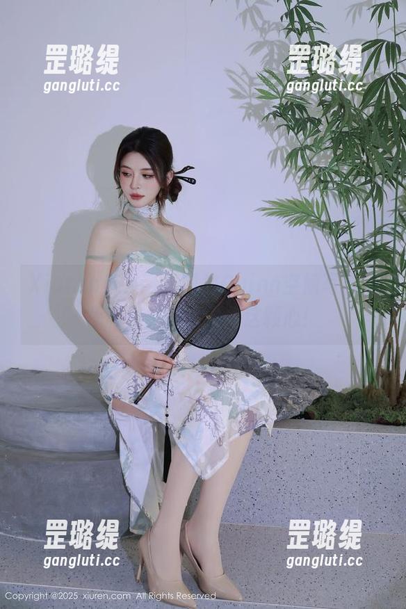 Xiuren秀人网 - 凯竹Quinn空姐写真：福利包邮，只为你这颗心！