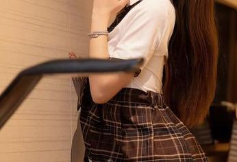 Xiuren秀人网 – 夏天的天台，徐莉芝Botty的美图与套图，清凉一夏！