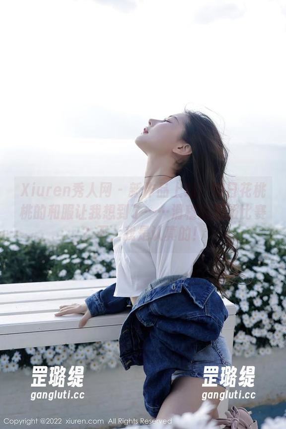 Xiuren秀人网 - 新作品上线！明日花桃桃的和服让我想到了……滑稽的和服比赛？不，我是认真的！