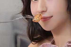 Xiuren秀人网 – 林文文的白色梦境：写真资源带你进入不一样的纯净世界