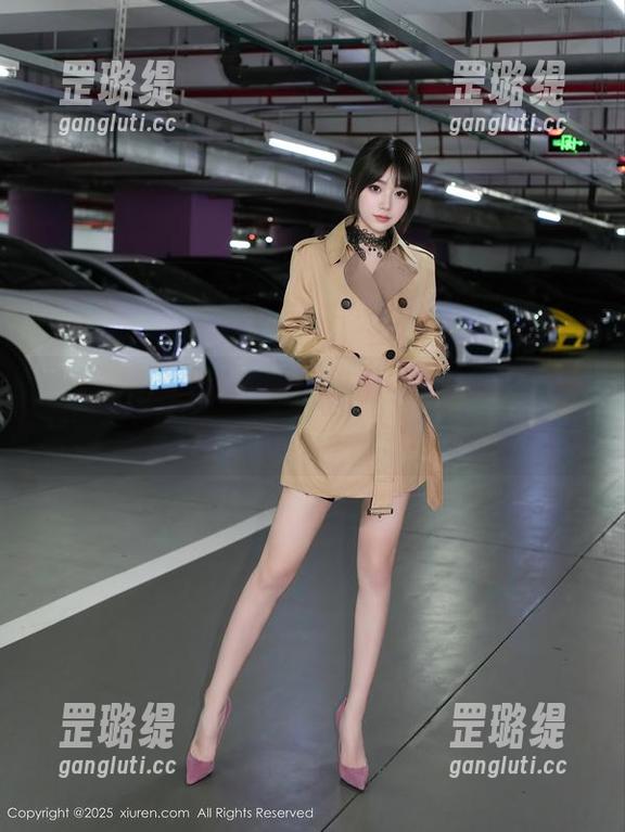 Xiuren秀人网 - 桓淼淼的短裙写真：微风吹起，心也飞起～