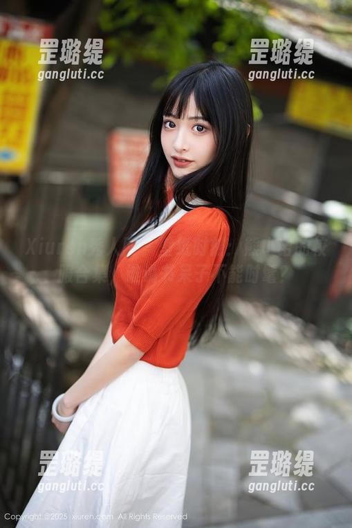 Xiuren秀人网 - 壁纸时刻：熊小诺的校服合集，谁说书呆子不能时髦？