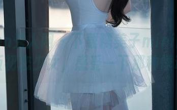 Xiuren秀人网 – 下载糯美子mini的全套典藏版初恋少女，感受一下那种悸动吧！