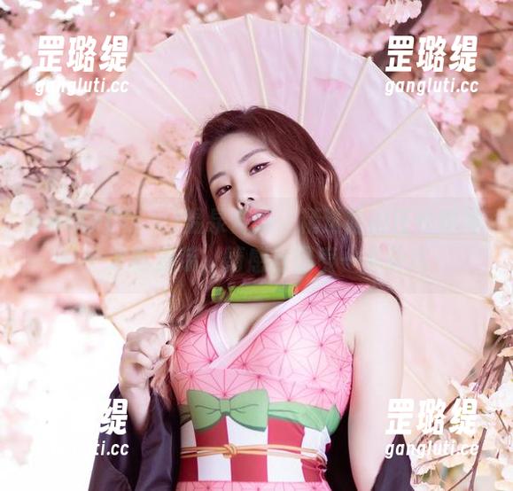 Yebin(전예빈)温泉合集：精选她的任性瞬间，水面波荡，情感与温度一并升高