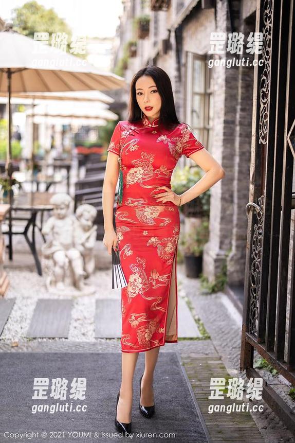 YouMi尤蜜荟-尤妮丝Egg YouMi尤蜜荟 - 看这组尤妮丝Egg黑白写真,原图真是把我看得有些发愣了。