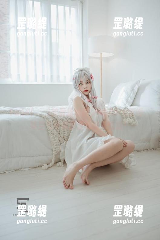 Yuna(윤아)的最新套图，ReZero雷姆，连空气中都弥漫着魔法气息！