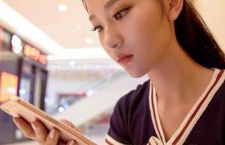 aiss – 穿行中的索菲：在线解锁写真新玩法