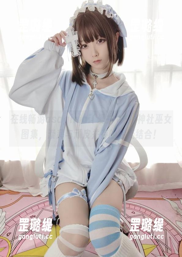 在线畅游asagiriai(爱ちゃん)神社巫女图集，崇拜与顽皮并存的完美结合！