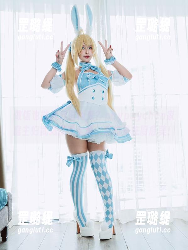 做饭也能开启时尚秀？puypuychen家庭主妇武藏原图全集，真的是愈厨愈美！