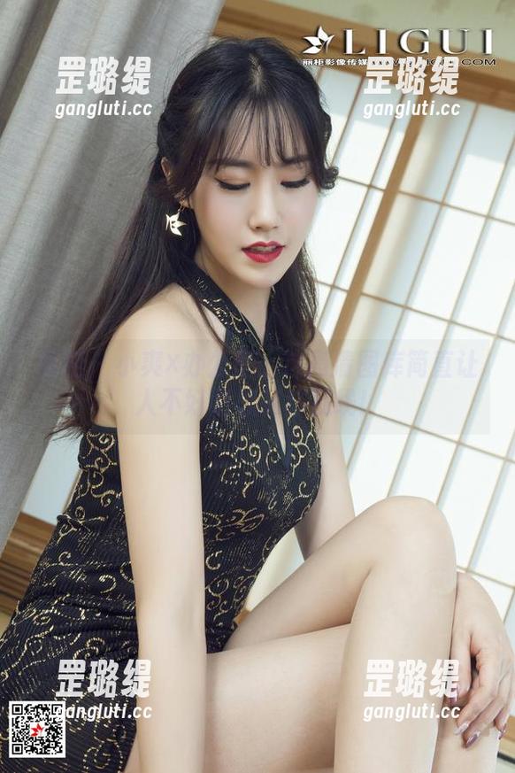 丽柜 - 小爽×办公室：这高清图库简直让人不好意思转移视线！
