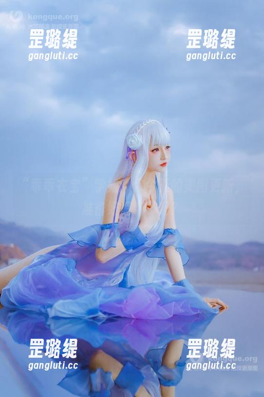 “乖乖衣宝”学姐：你今天的美图更新，准备好惊艳了吗？