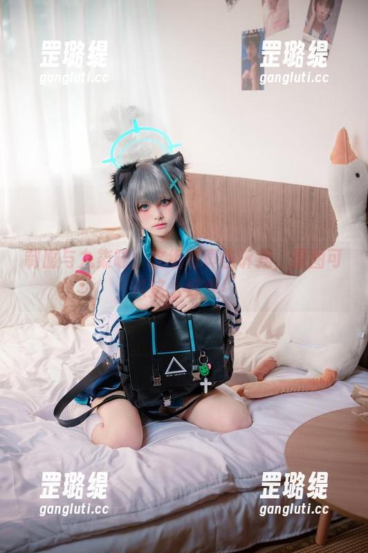 制服与九柒喵：这组写真告诉我，原图可以这么好看！