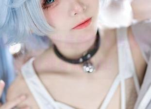 不想承认，九柒喵最新的水手服写真真的让我有点动心！