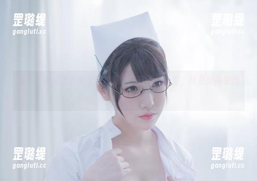 你十七鸽的灰色护士图库精选：这不是医院，这是时尚杂技秀！