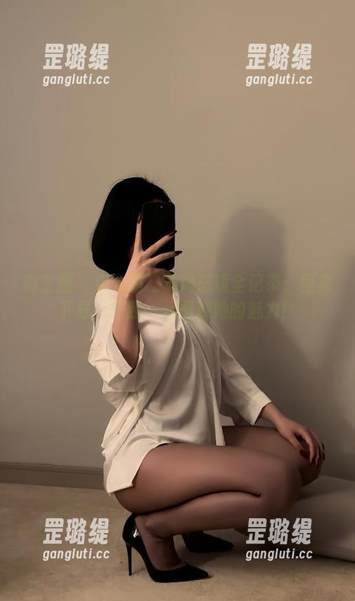 微密圈 - 保守的二舅妈怼镜全记录：图集下载，和我一起围观她的魅力！