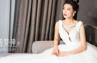 克拉女神 – 探索大阳的透明世界：私房作品里的无限可能
