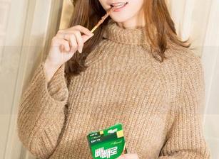 克拉女神 – 在宋黛的女仆写真中，分享我对生活的微妙感受