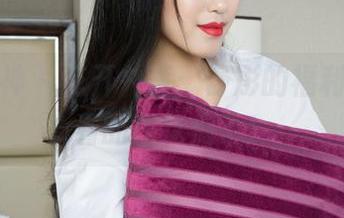 克拉女神 – 花开并蒂：舒彤的福利写真，看的我花痴了！