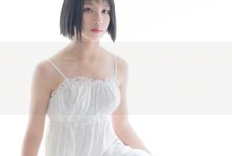 兔玩映画：肉丝制服裙的无圣光诱惑，套图里藏着几分叛逆，几分甜。