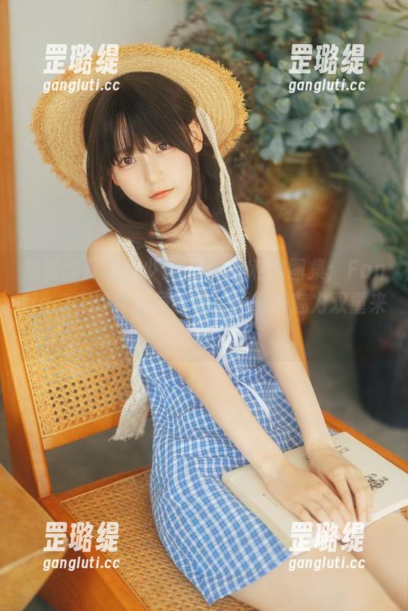 慢慢翻开发条少女yoki的私房图集：Fantia-2023年会员独家，颜值与魅力双重来袭！
