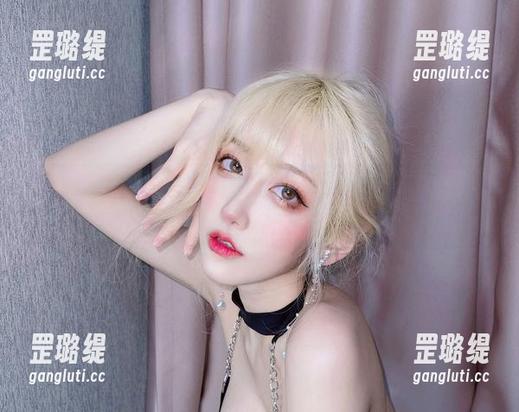 别错过这个免费资源，啾小妍的暗夜猫女，今晚就让你瞅个够！