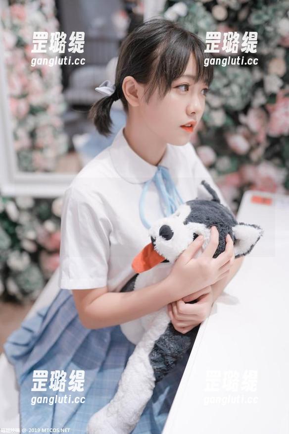 还在等什么？喵糖映画花季婴儿肥少女原图，壁纸里全是可爱，感觉我都被融化了呢，哈哈！