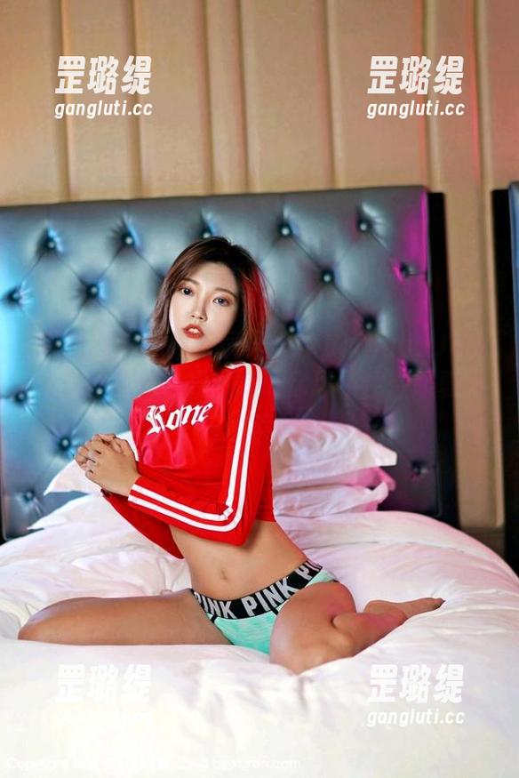 嗲囡囡 - 私拍新境界：Jennanni_Jen与红裙共舞，果然能让你忍不住想起夏天的冰淇淋！