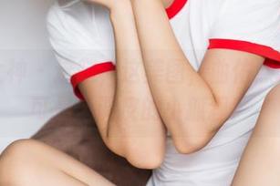 头条女神 – 这腿，这美图，曲佑熙的壁纸可是个调皮的小狐狸！